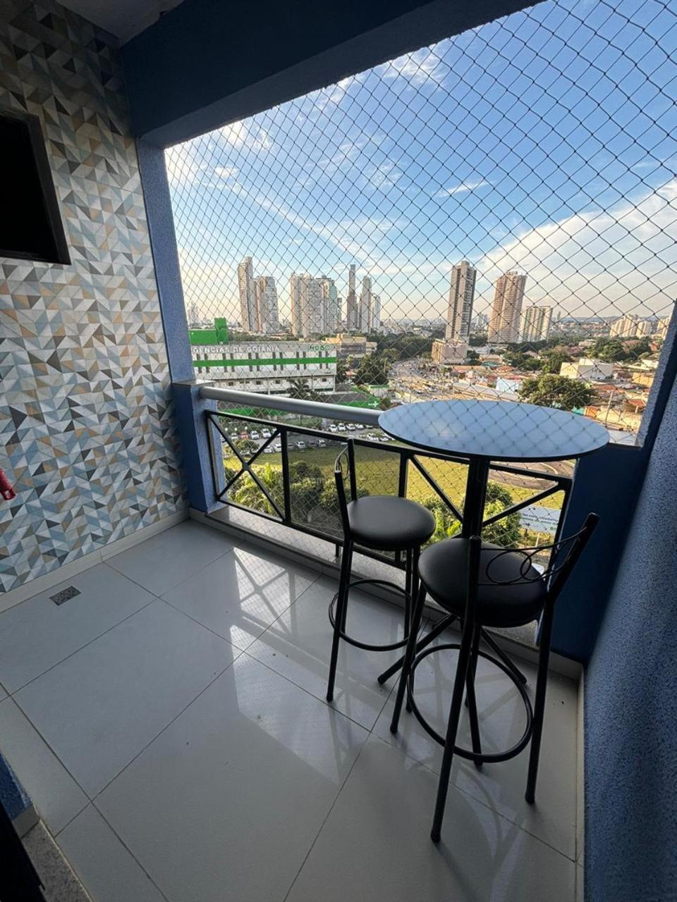 701 - Flat Temporada Em Goiania-proximo Ao Parque Areiao Apartment Goiania