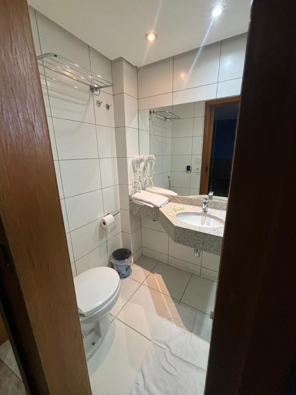 Apartment 701 - Flat Temporada Em Goiania-proximo Ao Parque Areiao Goiania